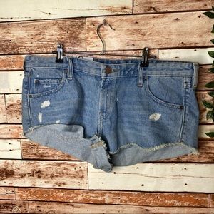 UO BDG Women’s 32 waist Dolphin Low Rise Shorts